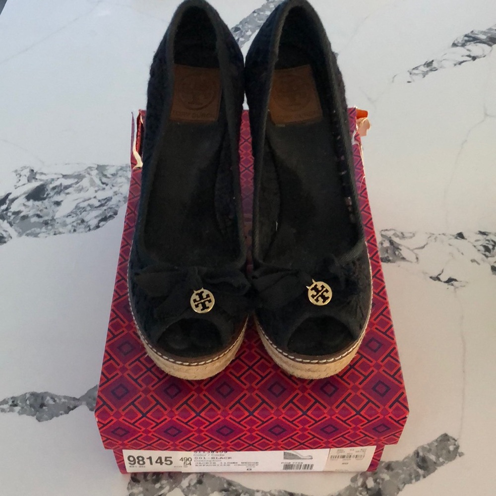 Tory Burch wedge espadrille. Black size 8.